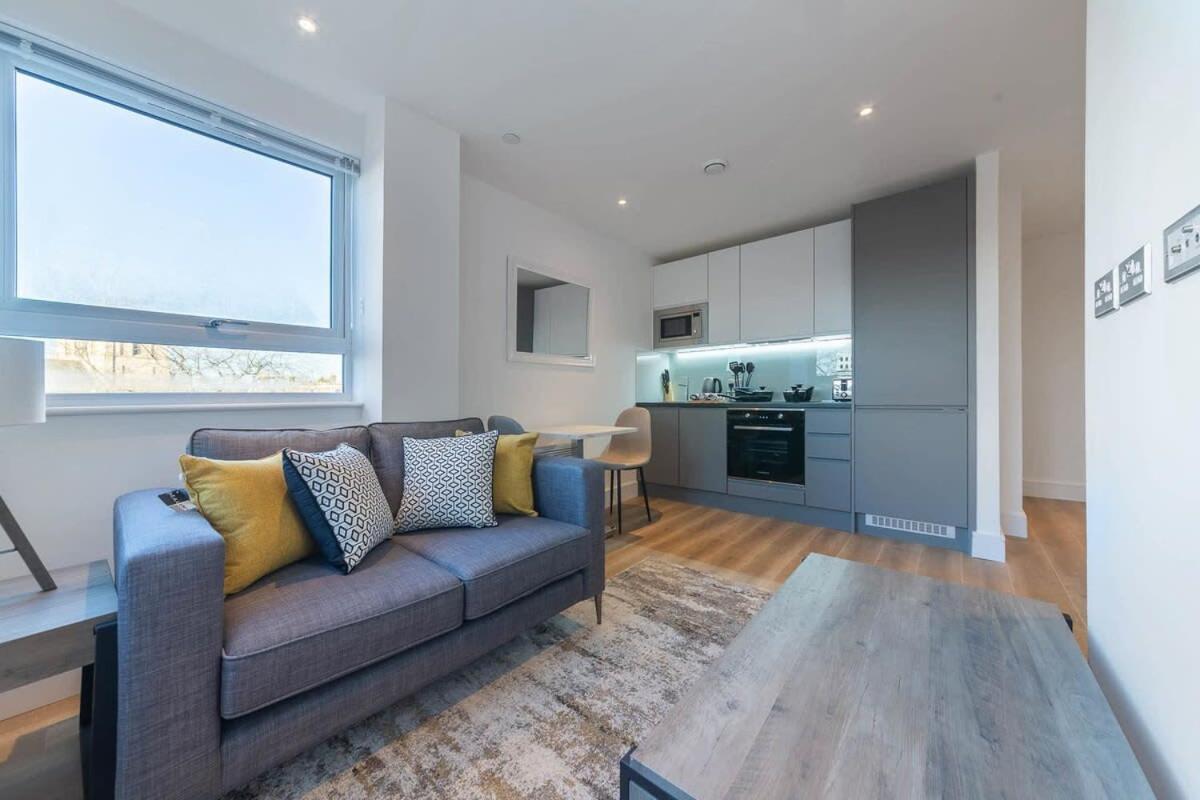 Modern Studio Apartment In East Grinstead Exteriér fotografie
