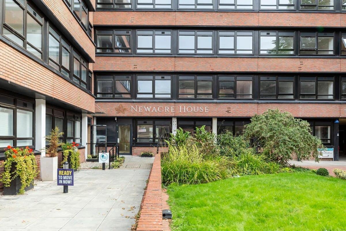 Modern Studio Apartment In East Grinstead Exteriér fotografie
